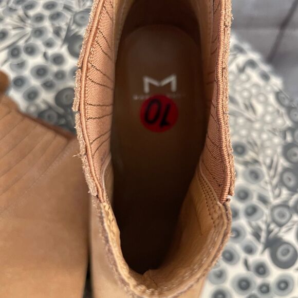 MARC FISHER Gadri Pointed Suede Booties Natural Tan Womens Size 10 - Picture 5 of 8